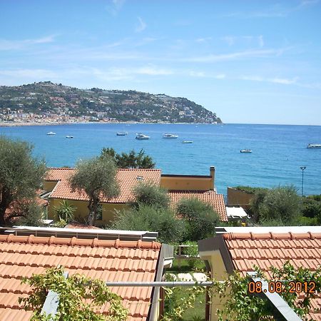 Residence Baia La Ruota Бордихера Екстериор снимка